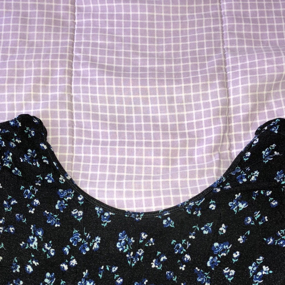 Floral Tee - Picture 4 of 4